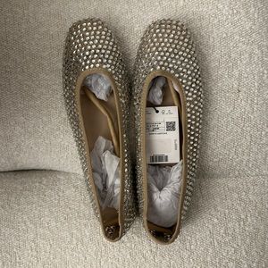 Mango NWT never worn viral sold out Mango rhinestone ballet flats. Size EUR 39.